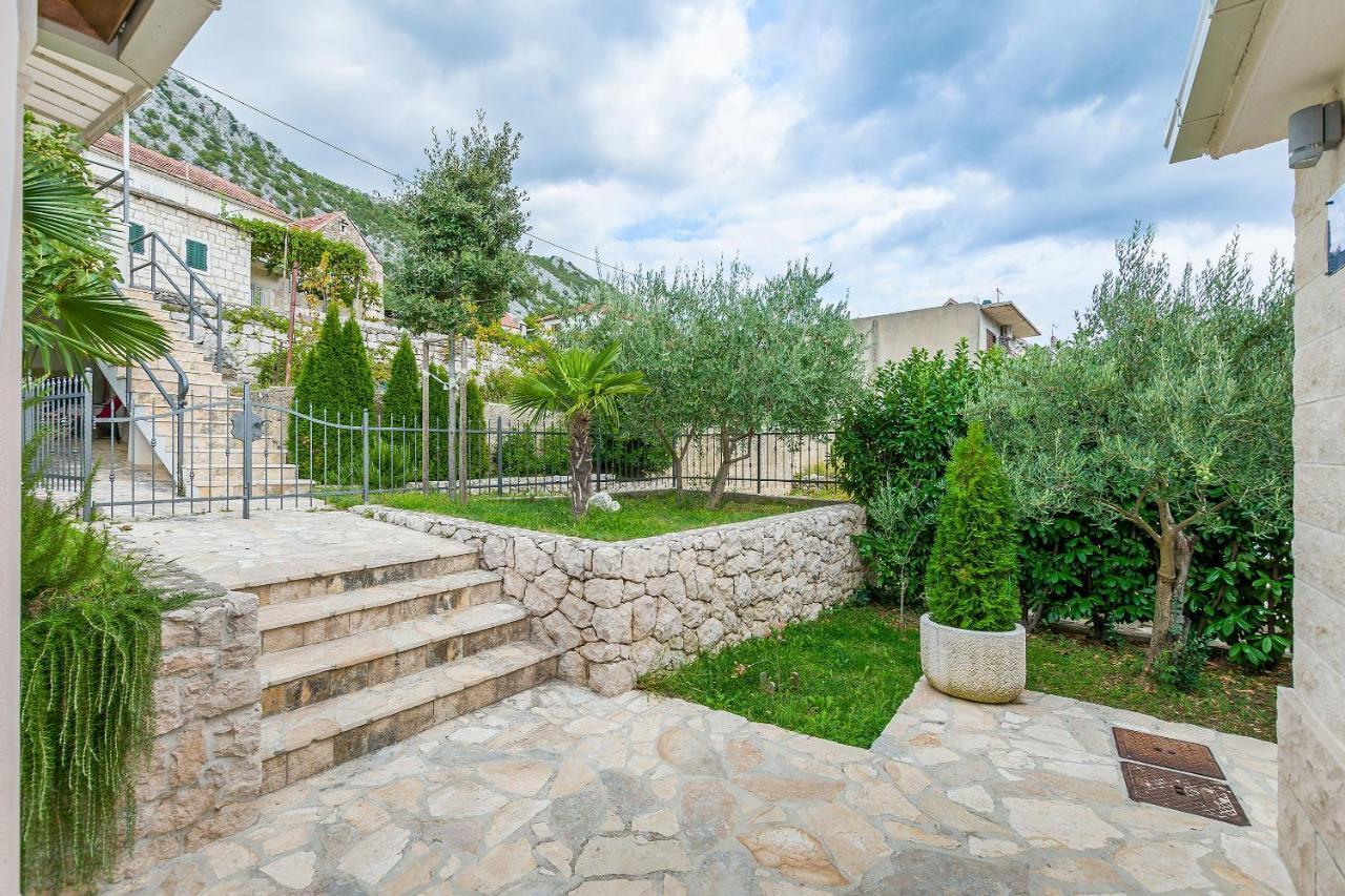 Villa Holiday Home Zvecanje Extérieur photo